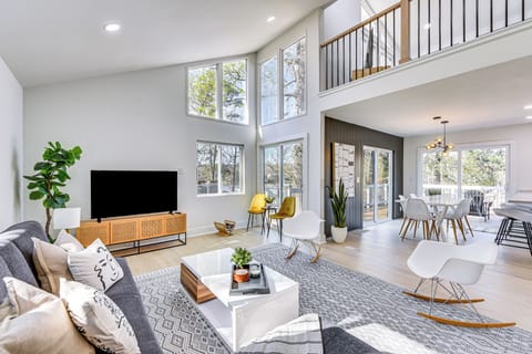 Troy Vacation Rental | 3BR | 3BA | 1,736 Sq Ft | Stairs Required