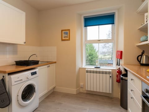 Laundry Room, Cabinetry, Property, Clothes Dryer, Window, Washing Machine, Home Appliance, Building, Kitchen Appliance, Wood