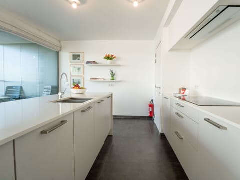 Cabinetry, Property, Building, Interior Design, Kitchen, Architecture, Floor, Countertop, Flooring