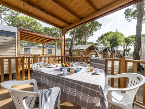 Water, Sky, Property, Swimming Pool, Azure, Cloud, Seaside Resort, Outdoor Furniture, Plant, Tree