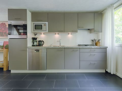 Cabinetry, Countertop, Kitchen Stove, Kitchen Appliance, Kitchen, Window, Wood, Building, Interior Design, Sink