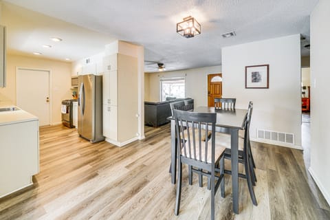 Dining Table | Dishware & Flatware