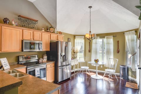 Kitchen | 1st Floor | Cooking Basics | Stove/Oven