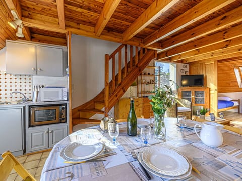 Building, Cloud, Furniture, Window, Sky, Azure, Wood, Interior Design, Shade