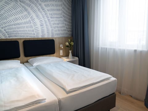 Property, Furniture, Building, Comfort, Textile, Wood, Shade, Interior Design, Bed Frame, Flooring
