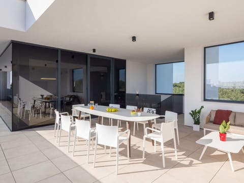 Table, Furniture, Chair, Window, Building, Plant, Kitchen, Living Room, Flooring, Floor