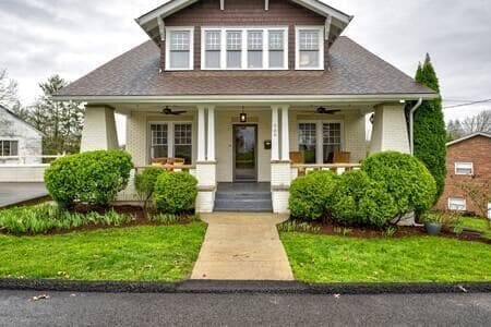 Welcome to the Charleston Craftsman! We're glad you're here.