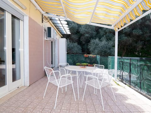 Table, Furniture, Property, Sky, Building, Couch, Azure, Cloud, Shade, Interior Design