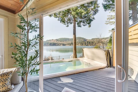 8-Person Hot Tub | Outdoor Seating | Fire Pit | Bay Views