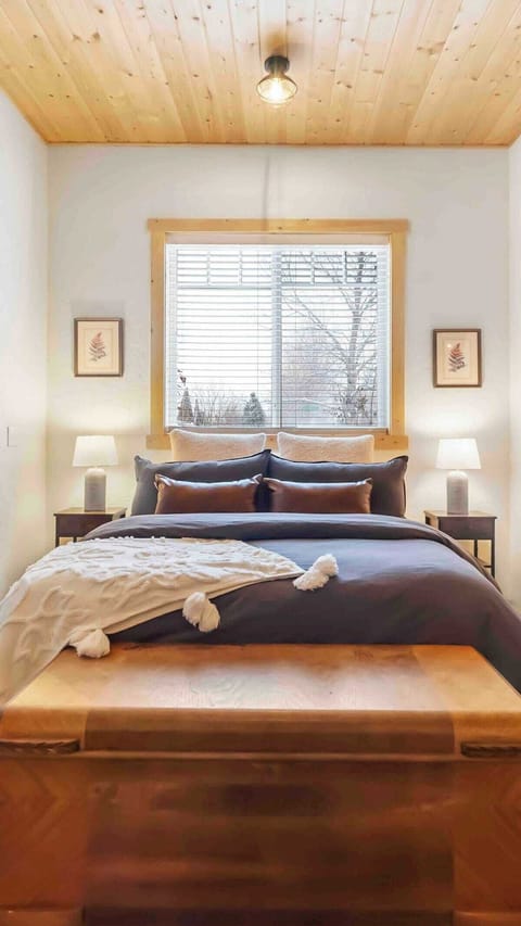 Cozy queen mattress 
