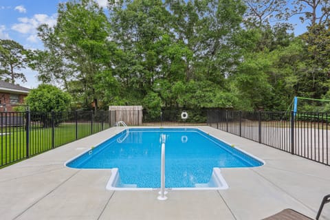 Beautiful trees surrounding the completely private pool