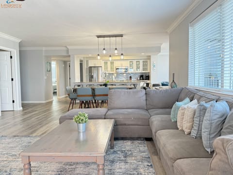 Destin West Heron 401 Living Room