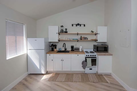 Fully equipped kitchen area