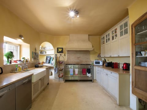 Holidays in Provence in a 13th century castle