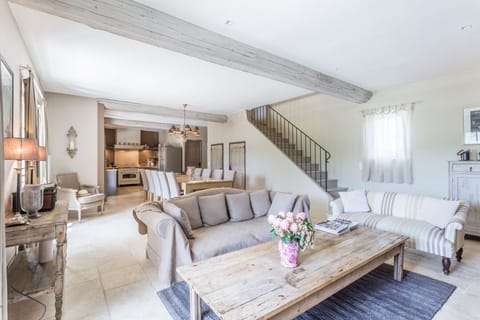 Romantic holidays in the heart of the Petit Luberon in Ménerbes