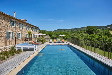 Old sheepfold to rent for a dream holiday in the Luberon