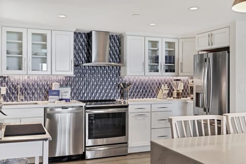Inn On The Beach 3907 by FVC - Kitchen