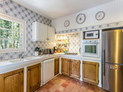 Spacious holiday home in the heart of Provence