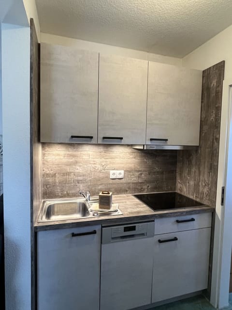 Wood, Building, Rectangle, Flooring, Floor, House, Composite Material, Gas, Automotive Exterior