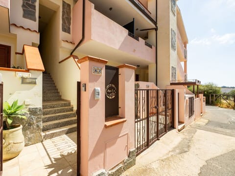 Building, Plant, Property, Window, Door, House, Wood, Architecture, Neighbourhood, Facade