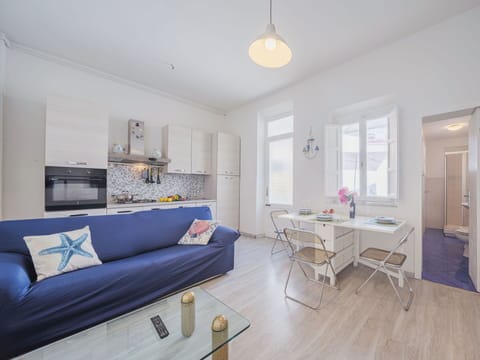 Water, Sky, Swimming Pool, Plant, Azure, Blue, Tree, Outdoor Furniture, Building, Shade