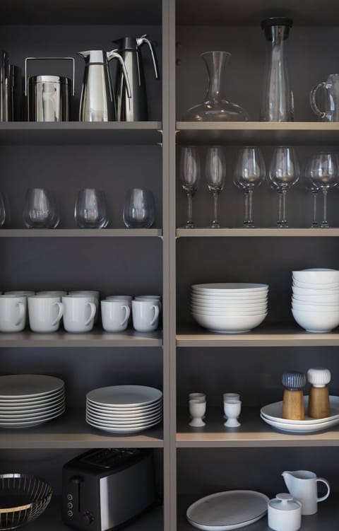 Plant, Building, Window, Swimming Pool, Azure, Water, Tree, House, Sky, Urban Design