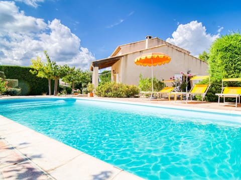 Water, Cloud, Sky, Plant, Property, Swimming Pool, Azure, Blue, Tree, Shade