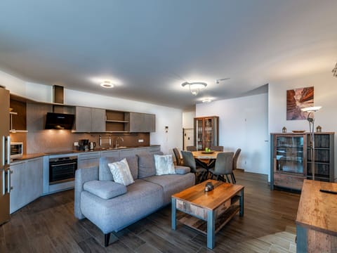 Couch, Picture Frame, Furniture, Table, Wood, Living Room, Building, Studio Couch, Pillow, Comfort