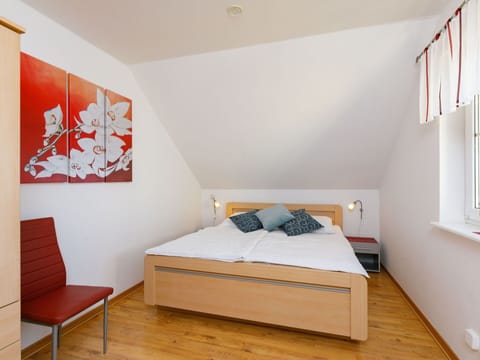 Furniture, Property, Building, Comfort, Wood, Shade, Flooring, Floor, House