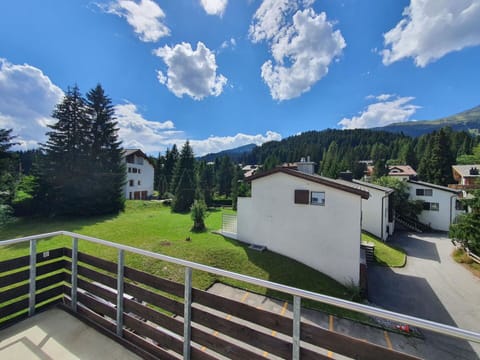 Sky, Building, Window, Urban Design, Residential Area, Facade, Real Estate, Condominium, Tree, Commercial Building