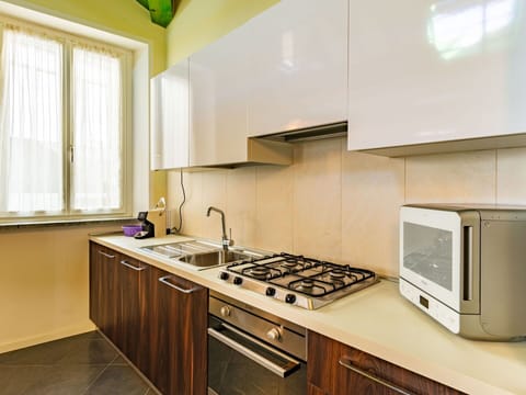 Sky, Building, Property, Table, Furniture, Cloud, Mountain, Interior Design, Outdoor Furniture, Wood