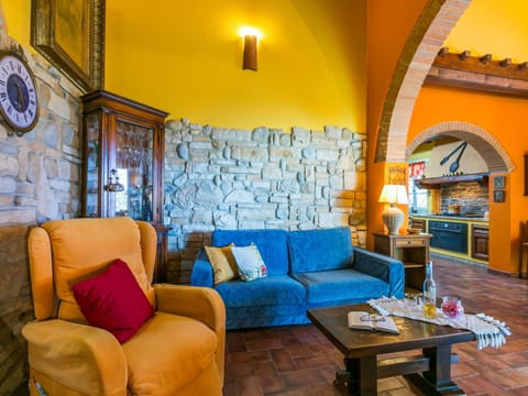 Sky, Building, Plant, Wood, Mountain, Land Lot, Urban Design, Landscape, Real Estate, Facade