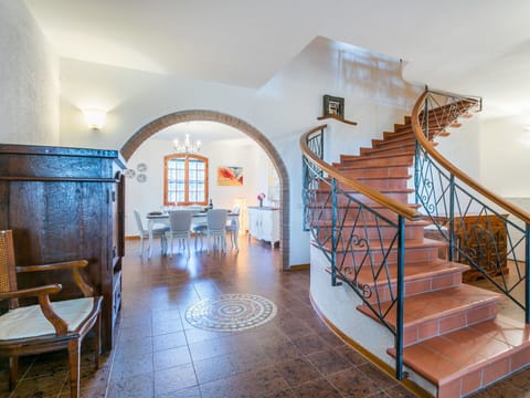 Property, Furniture, Chair, Table, Stairs, Wood, Interior Design, Flooring, Floor, Hall