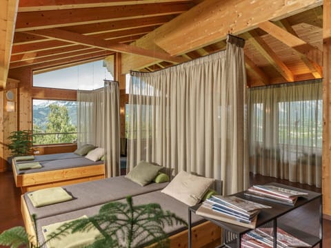 Cloud, Sky, Tableware, Table, Property, Furniture, Mountain, Food, Dishware, Drinkware