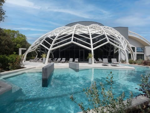 Water, Sky, Cloud, Plant, Azure, Building, Tree, Shade, Leisure, Swimming Pool