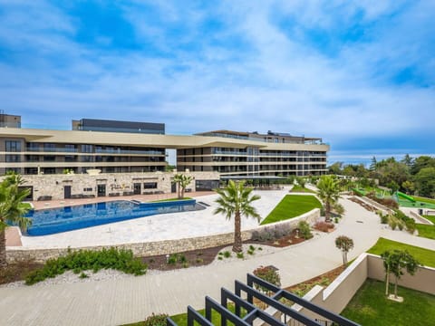 Water, Plant, Sky, Building, Azure, House, Swimming Pool, Tree, Rectangle, Window