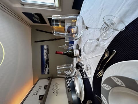 Automotive Design, Interior Design, Building, Motor Vehicle, Machine, Electronic Device, Vehicle Door