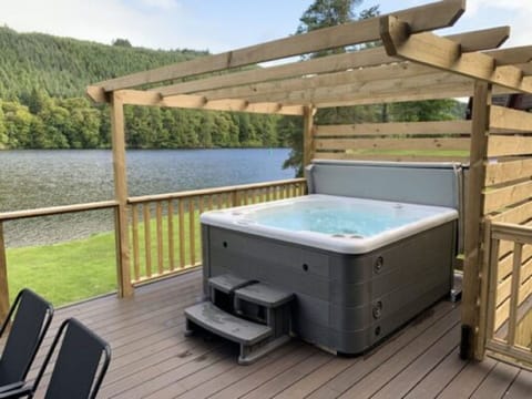 Water, Property, Sky, Wood, Shade, Outdoor Furniture, Plant, Architecture, Tree, Body Of Water