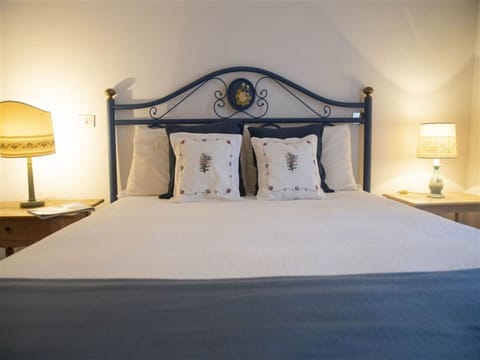 Furniture, Comfort, Building, Lamp, Wood, Bed Frame, Textile, Lighting, Bed, Interior Design