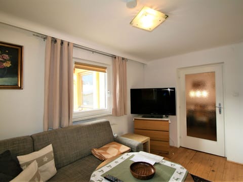 Property, Furniture, Picture Frame, Table, Couch, Comfort, Wood, Lighting, Interior Design, Floor