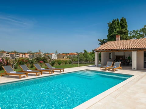Water, Sky, Building, Plant, Swimming Pool, Azure, Shade, Tree, House, Chair