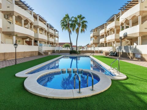 Plant, Water, Building, Daytime, Sky, Azure, Window, Tree, Body Of Water, Swimming Pool