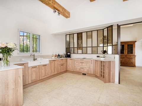 Plant, Sky, Property, Building, Azure, Blue, Tree, House, Leisure, Residential Area