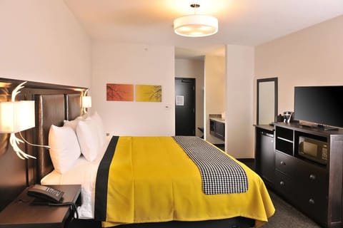 Settle in with an open layout and easy in-room comforts.