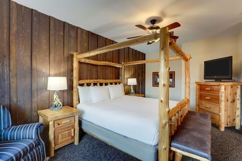 Bedroom. Interior and views may vary based on location and availability.