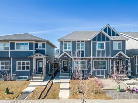 Welcome home! Beautiful community of Cornerbrooke Gate NE in Calgary AB
