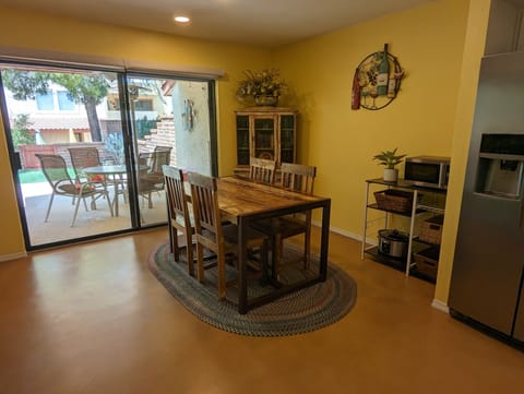 Dining area off the kitchen