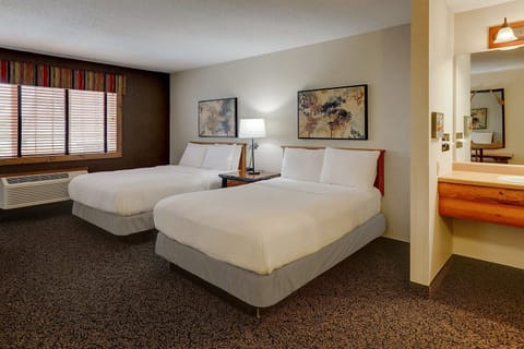 Unit with 2 Double beds