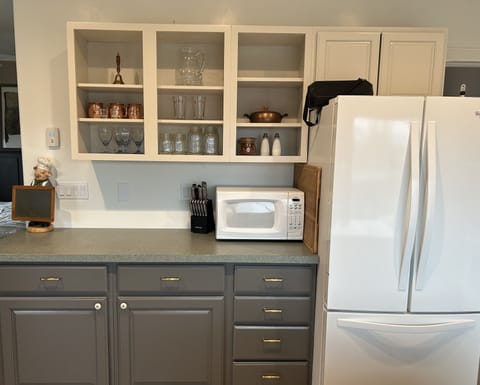 Fully equipped and stocked kitchen.