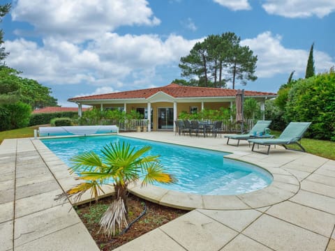 Swimming Pool, Resort, Residential Area, Eco Hotel, Outdoor Furniture, Shade, Composite Material, Leisure, Estate